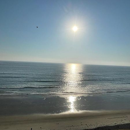 Primo Tapia Triton'S Playhouse Beachfront מראה חיצוני תמונה