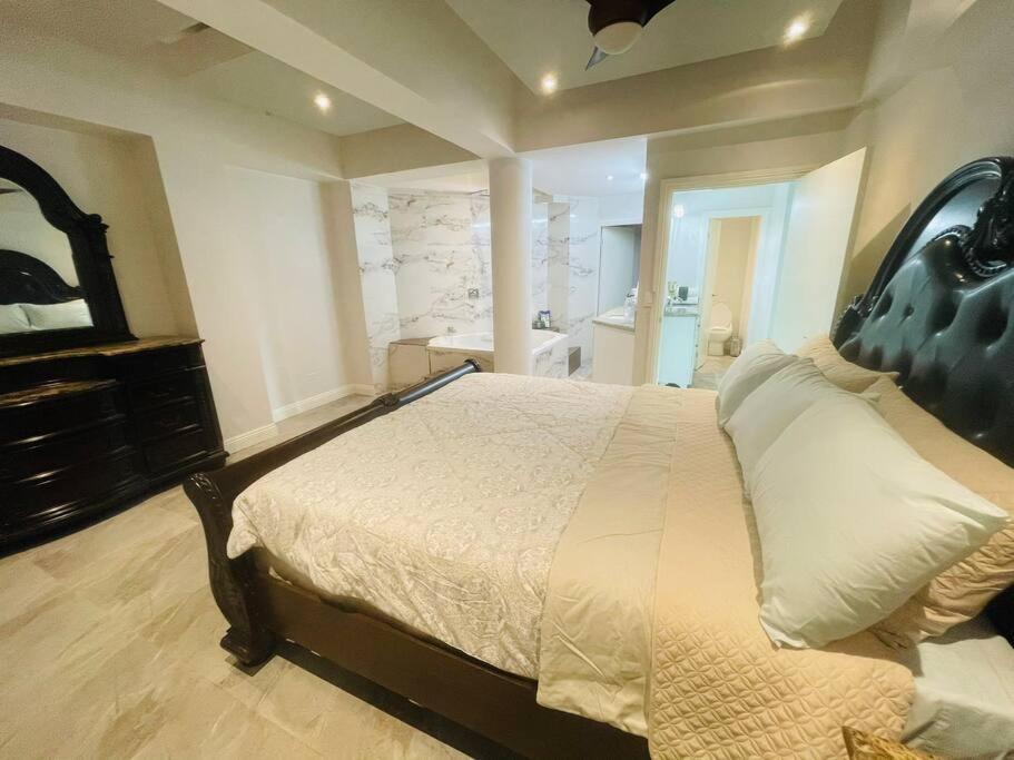 Primo Tapia Triton'S Playhouse Beachfront מראה חיצוני תמונה